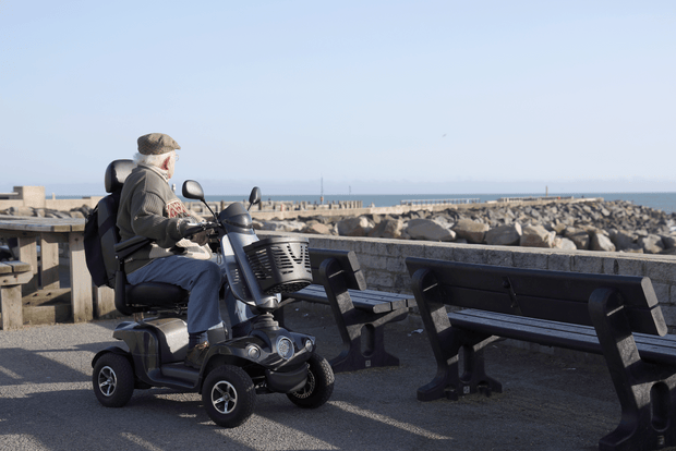 <h4>AUTUMN SALE</h4><h1>Mobility scooters</h1>